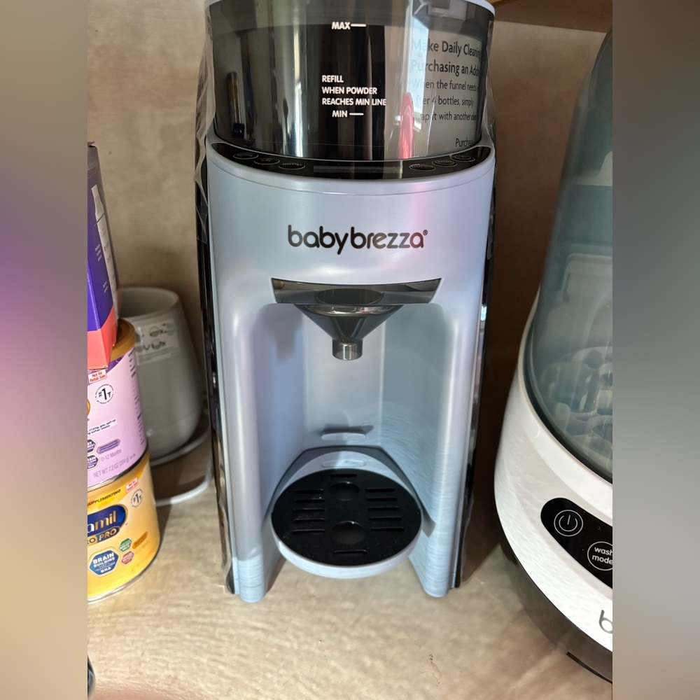 Brand New, No Box Baby Brezza Advanced Pro Formula Dispenser